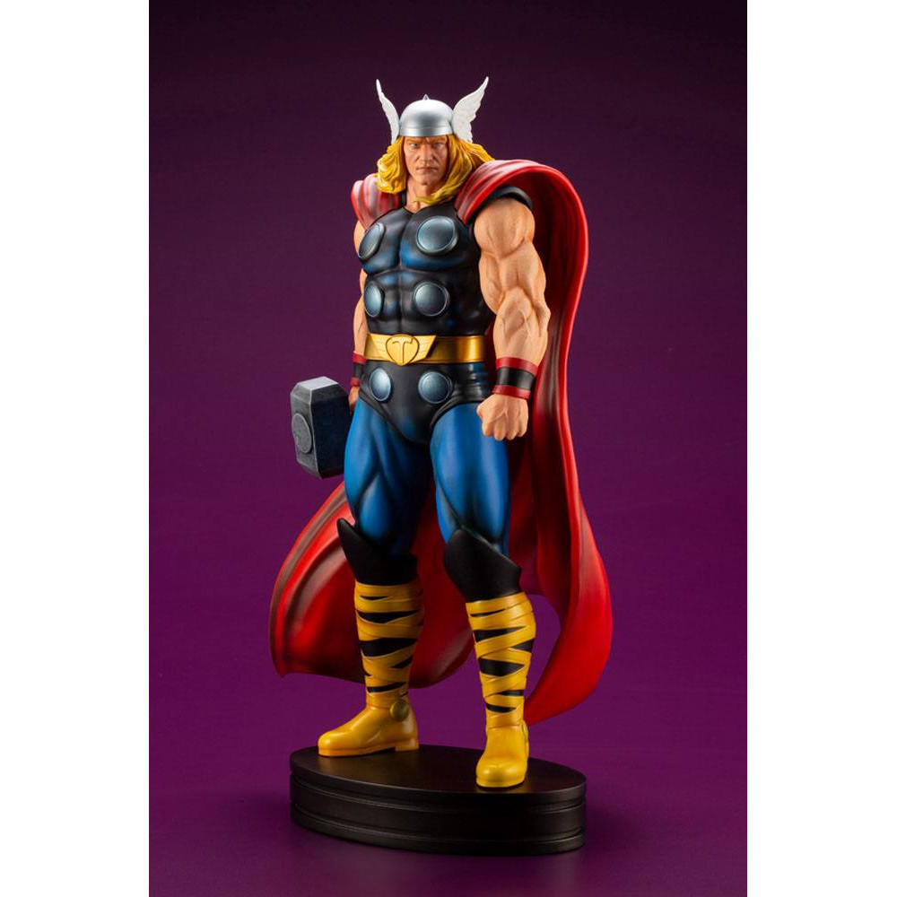 Figurine Marvel Avengers tissus tête en plastique Thor 41 cm - Label Emmaüs